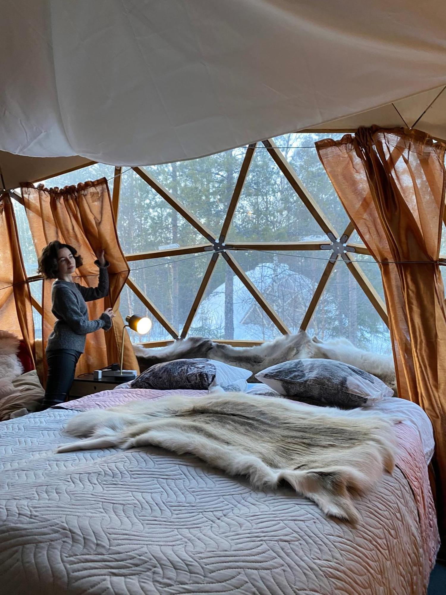 Aurora Igloo Fireplace-Heated Tents In A Secret Forest With Private Jacuzzi And Shared Sauna Bathroom And Dog Friendly Рованиеми Екстериор снимка